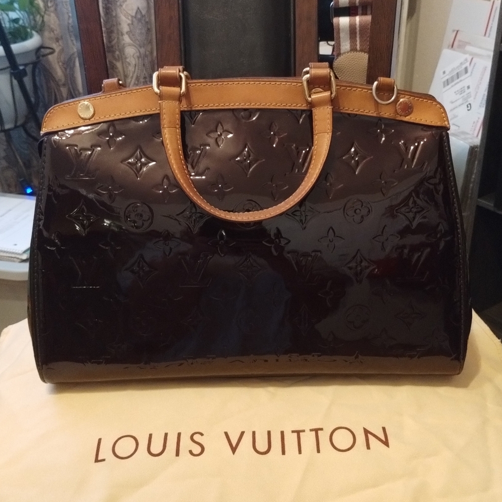 Louis Vuitton Brea Amarante Vernis MM Crossbody Bag DR0153 - Picture 5 of 13